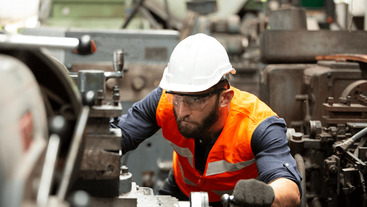 MANEJO DE MÁQUINAS Y HERRAMIENTAS